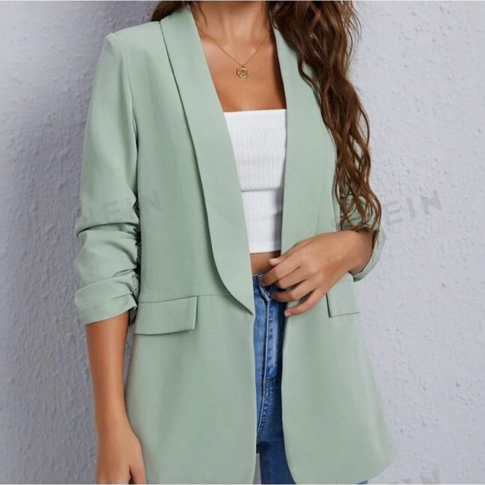 SHEIN BLAZER 
Collar Gathered Sleeve Flap Detail Blazer